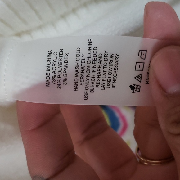 Vince Camuto Long sleeve sweater - Picture 6 of 7